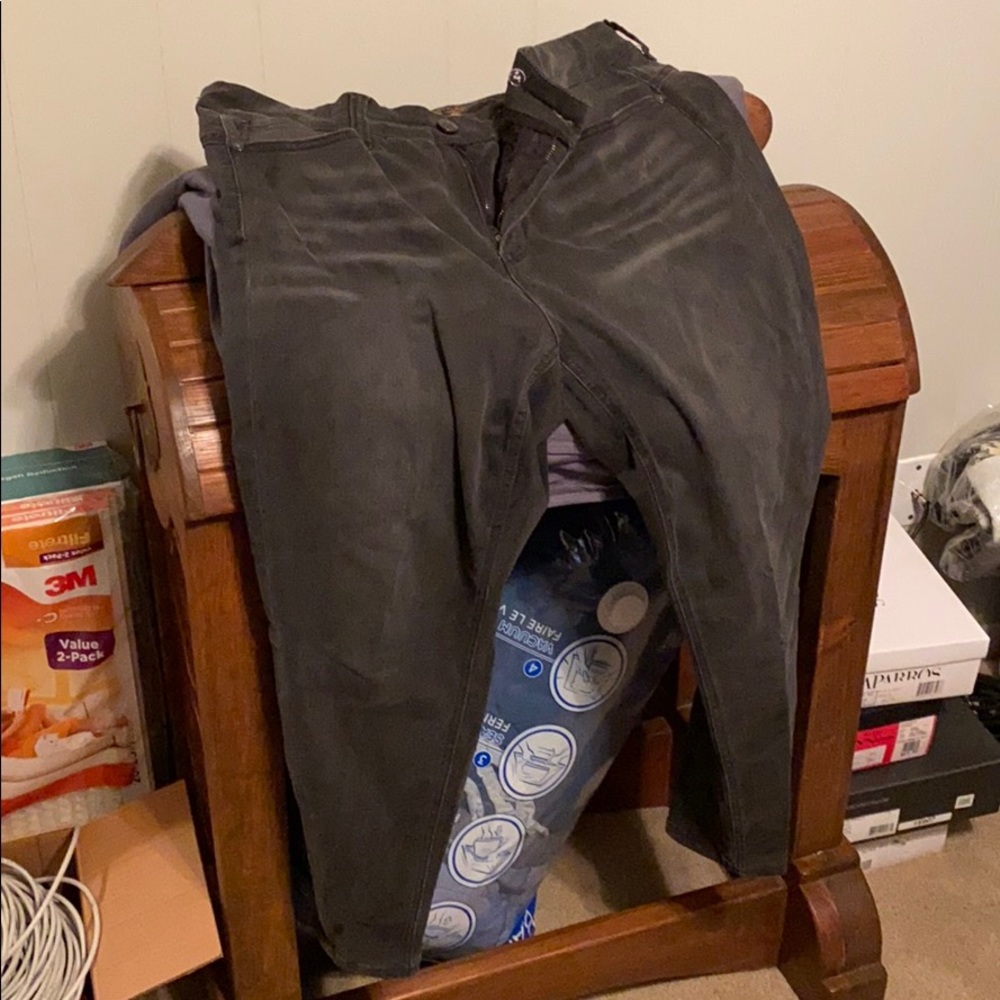 Melissa McCarthy for Se7en Black jeans